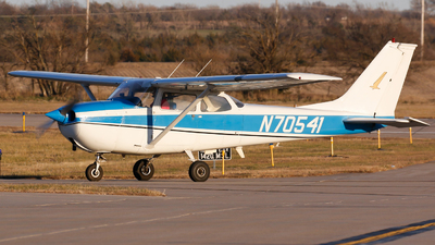 Bild eines Flugzeugs mit N-Nummer 70541